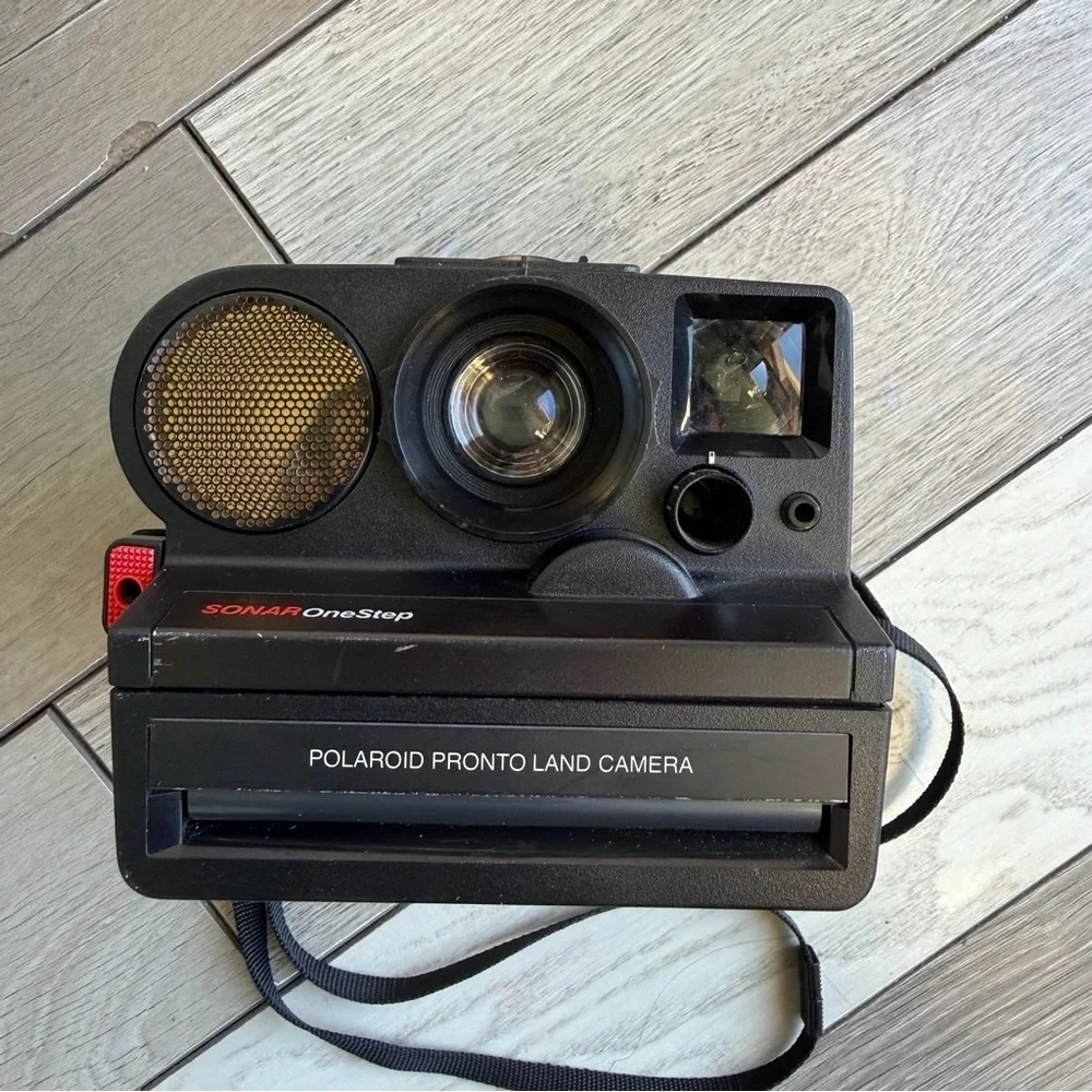 Polaroid Pronto Sonar OneStep Camera
